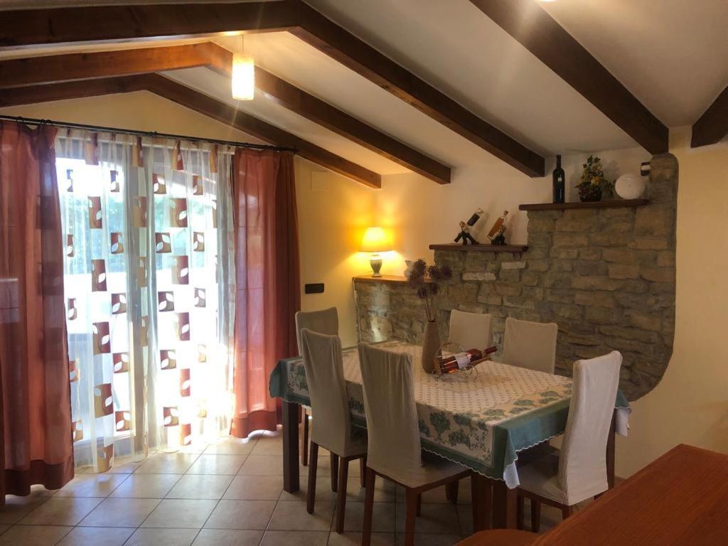 Apartman Villa Romana 그로즈냔 외부 사진